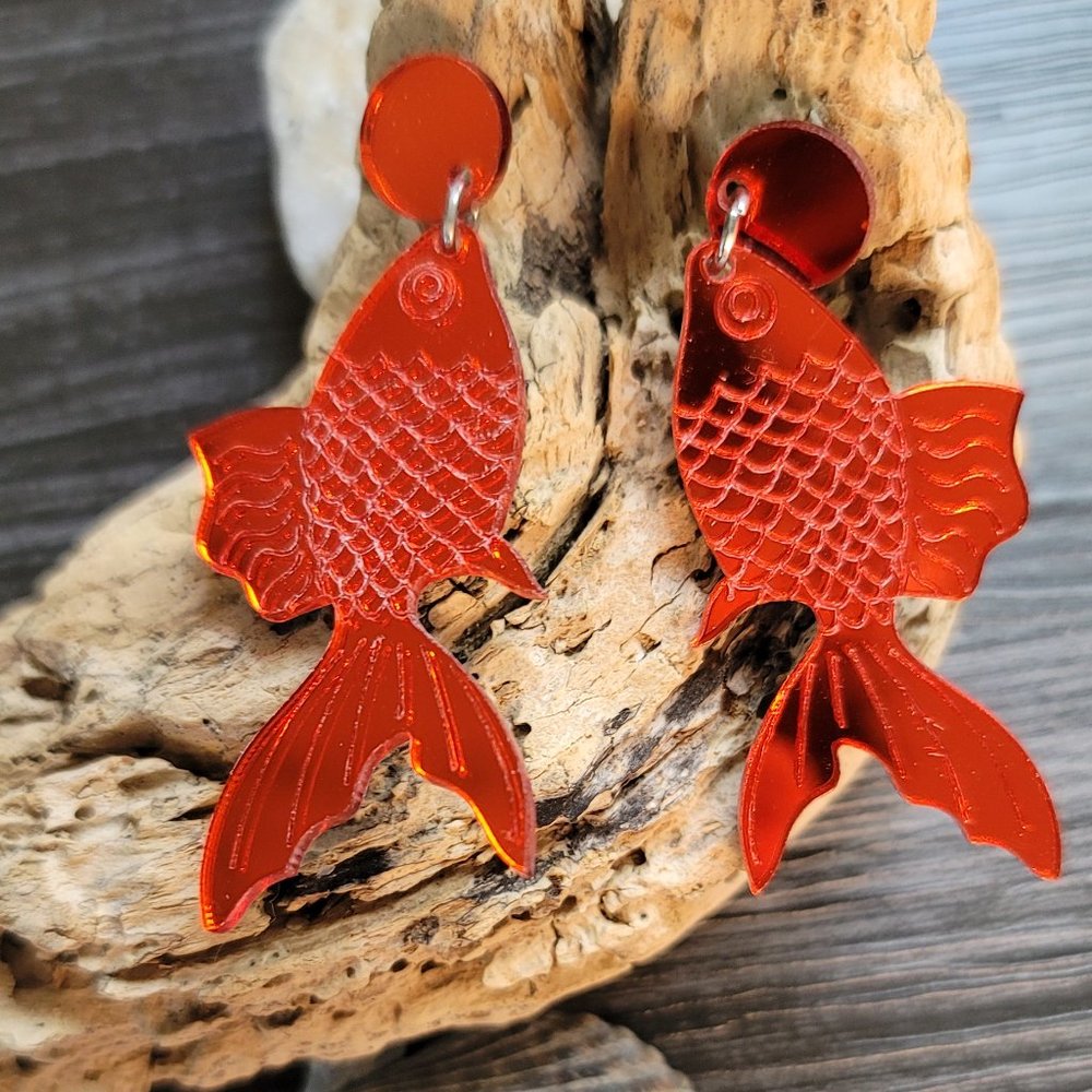 Cute acrylic earrings red mirror like fish.